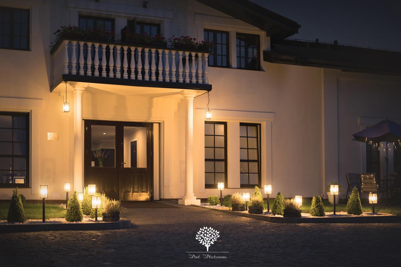 Szafirowy Dwor Hotel & Restauracja Гливице Екстериор снимка
