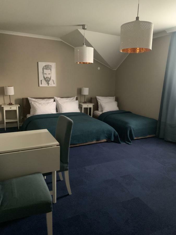 Szafirowy Dwor Hotel & Restauracja Гливице Екстериор снимка