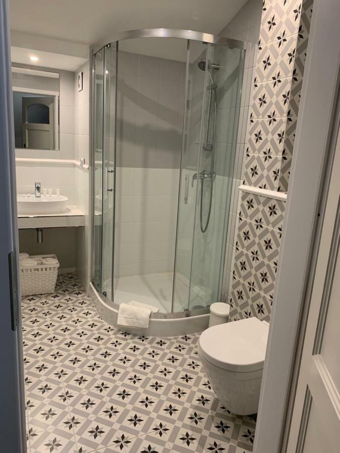 Szafirowy Dwor Hotel & Restauracja Гливице Екстериор снимка