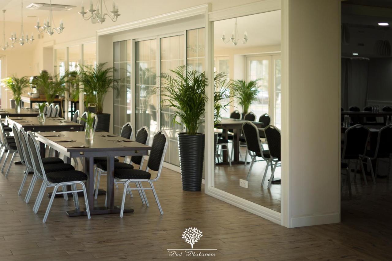 Szafirowy Dwor Hotel & Restauracja Гливице Екстериор снимка